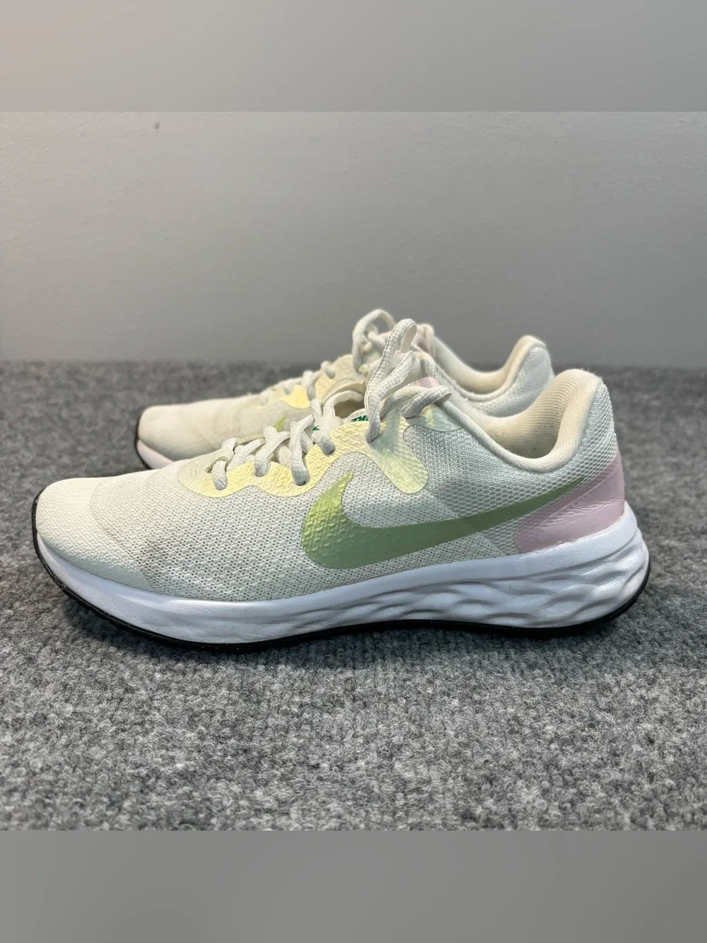 Nike revolution nn